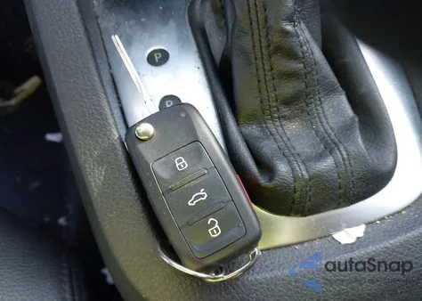 2013 Volkswagen Jetta 2.5L Sel z USA, uszkodzony, nr VIN 3VWLX7AJ6DM376792